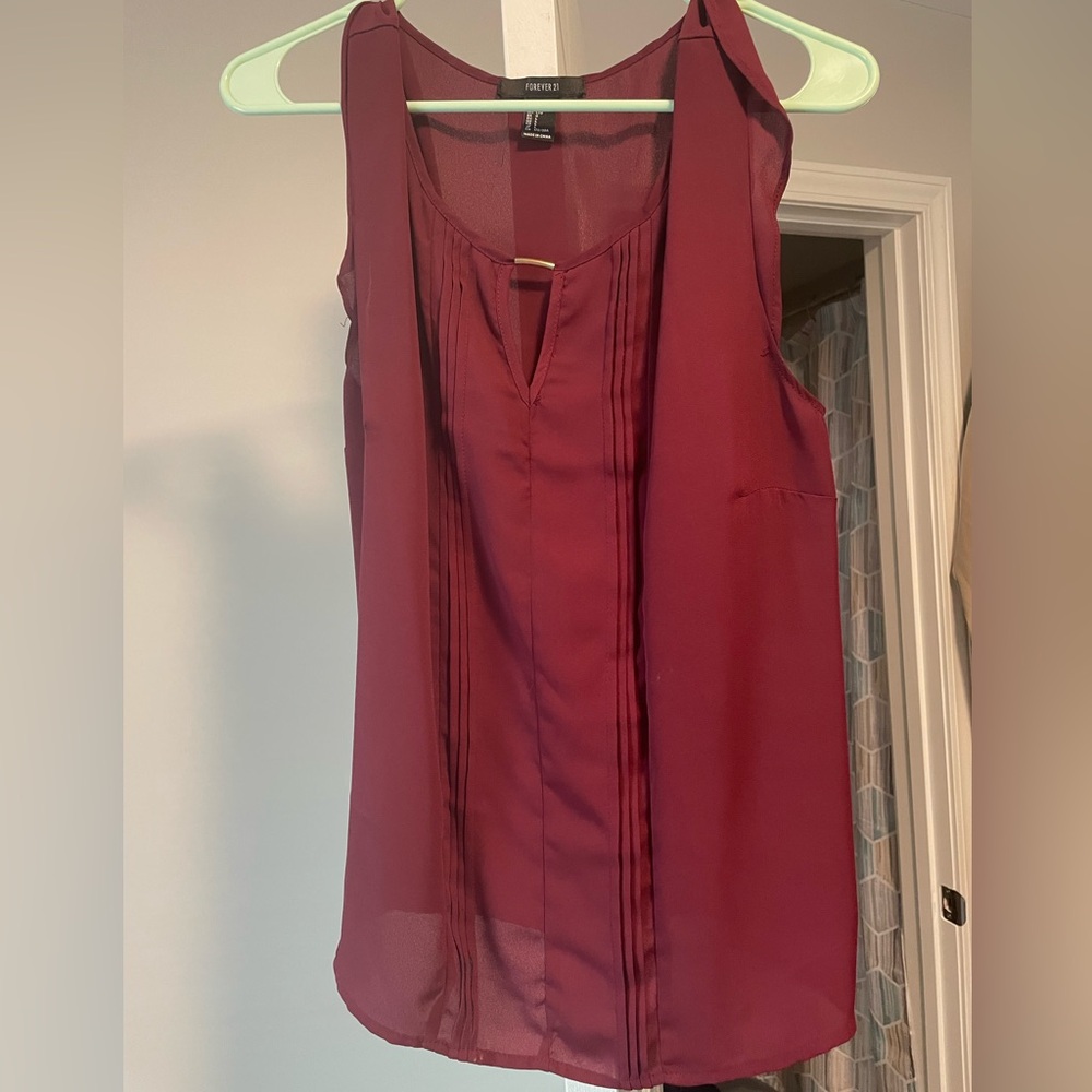 Women’s blouse, no sleeves